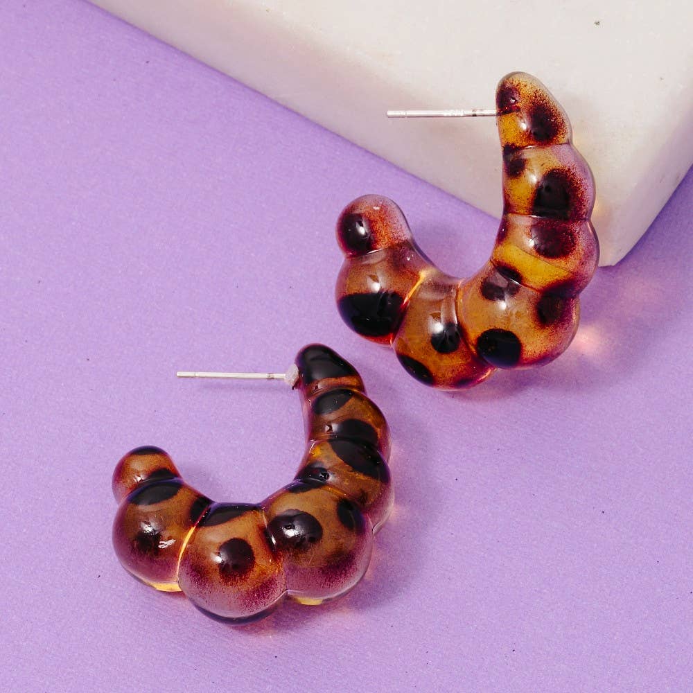 Tortoise Shell Bubbly Resin Oval Hoop Earrings: TOR