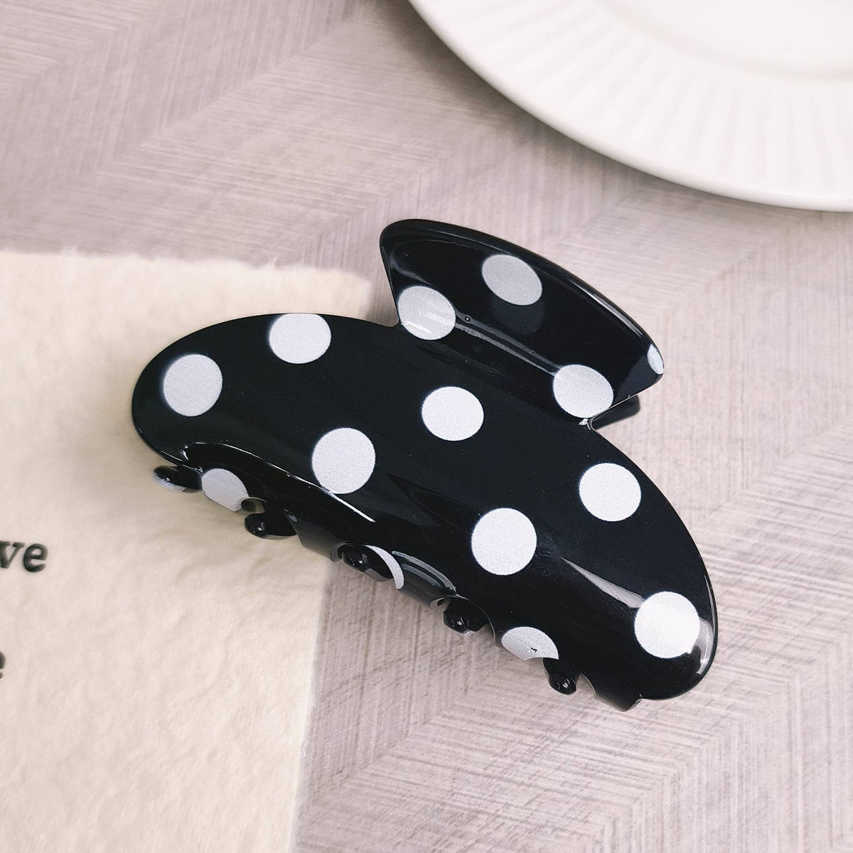 Vintage Polka Dot Hair Claw Clip: Black / M
