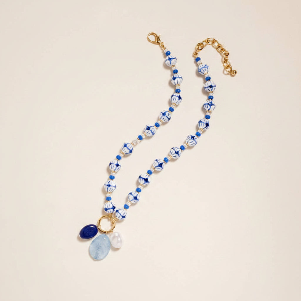 18 In Pattern Ceramic Bead Pearl Pendant Necklace: Blue