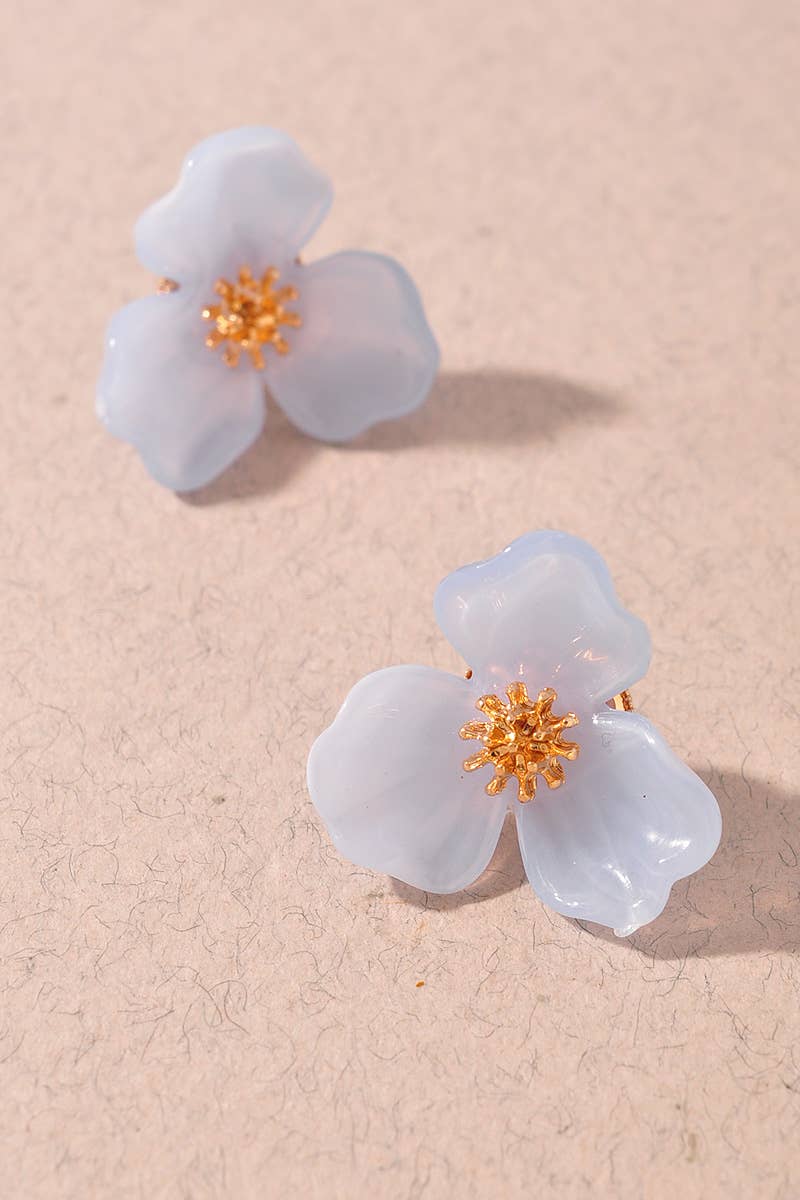 FLOWER STUD EARRINGS: Light Blue