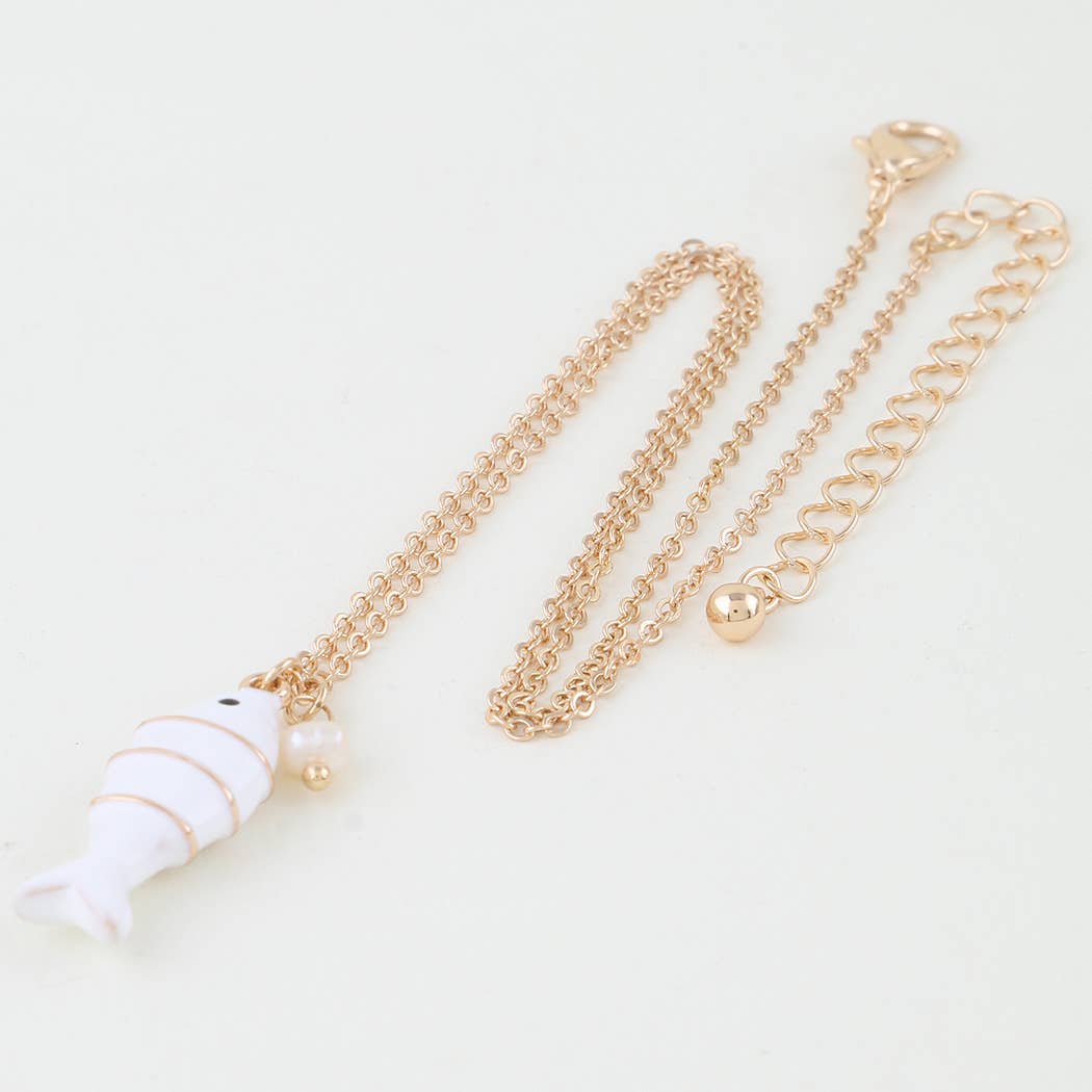 Bright Fish Pendant Necklace: GWT