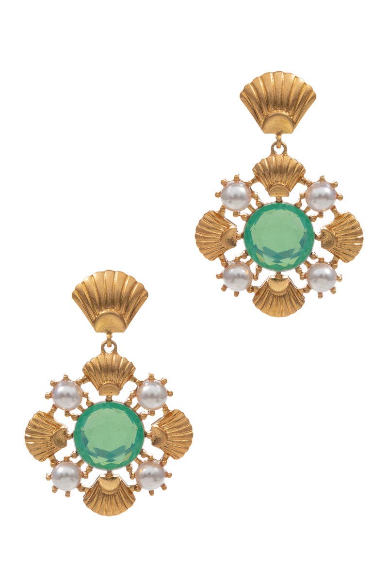 Flower With Shell Shaped With Pearl Post Earrings: GRN / ONE