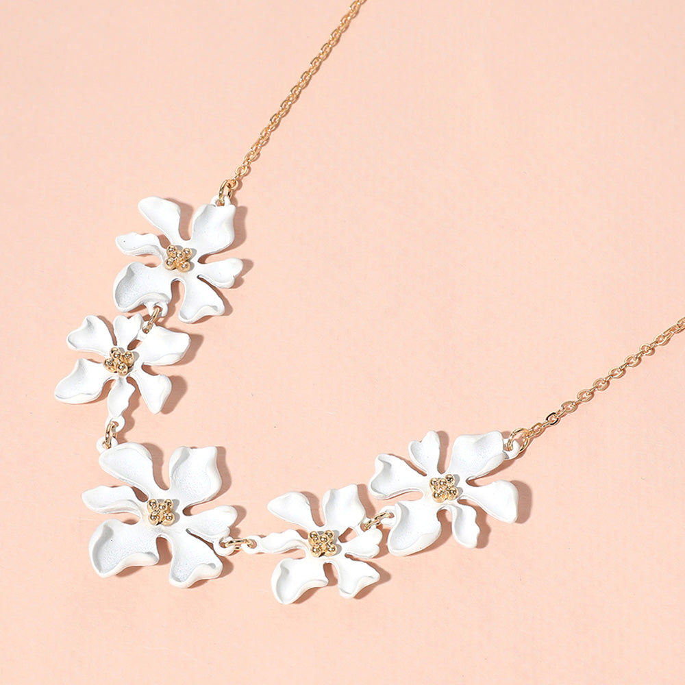 White Colored Metal Flower Link Necklace