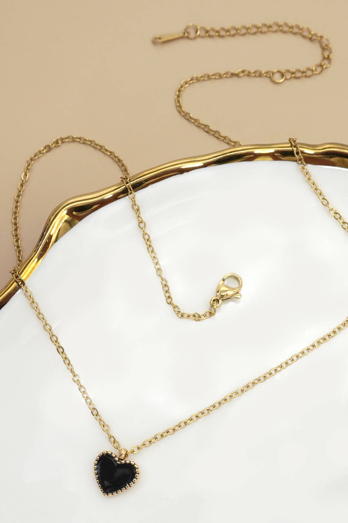 18k Stainless Steel Non-Tarnish Heart Necklace | Black