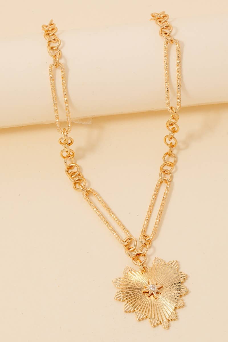 Intricate Bursting Heart Pendant Necklace: GD