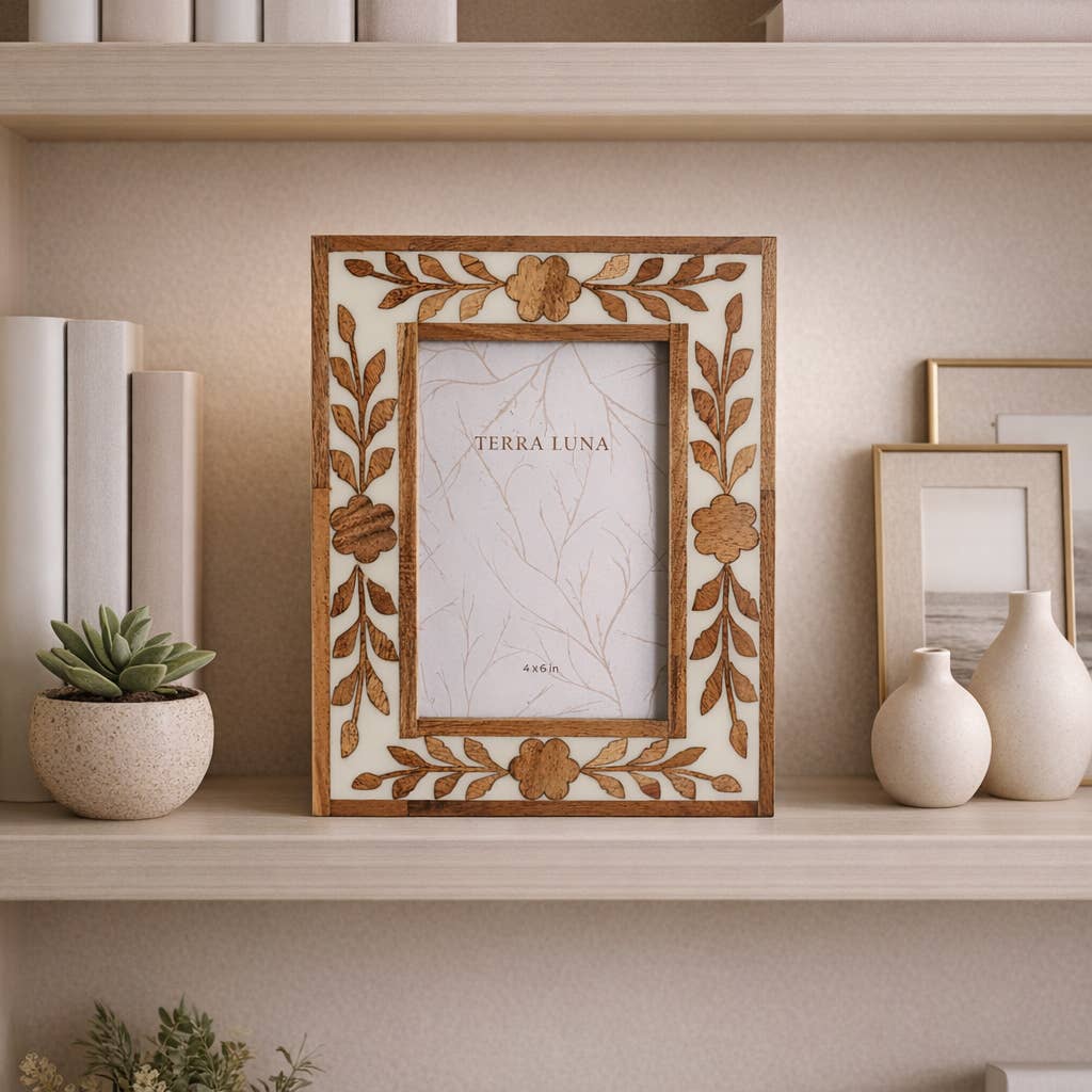 White/Brown 4x6 in. Wooden Petals Photo Frame