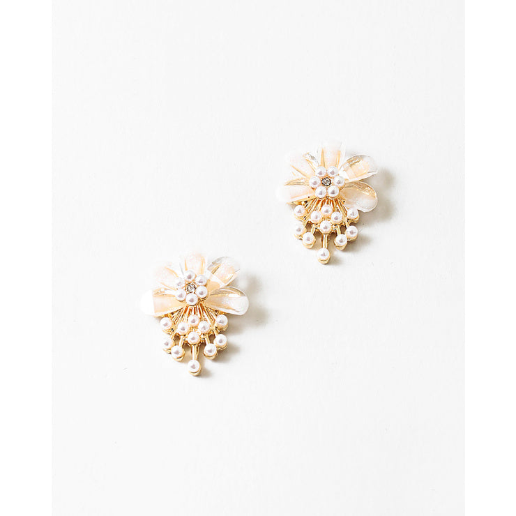 IVORY / PEARLS ELEGANT STUD