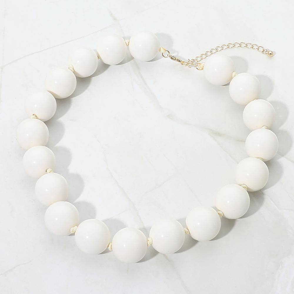 SECRET BOX_Chunky Round Beaded Statement Necklace: White