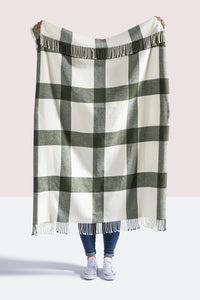 Wellington Plaid Throw in Hunter