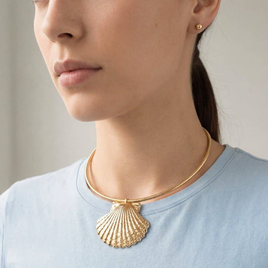 Seashell Pendant Choker Necklace: GD