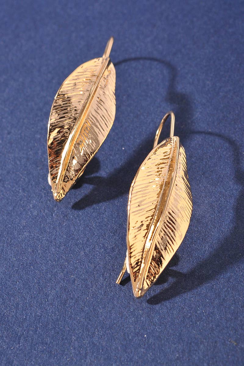 METAL LEAF DROP EARRINGS: Gold