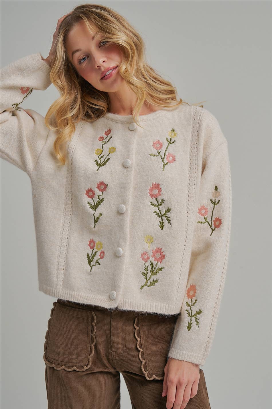 Scattered Floral Embroidered Sweater Cardigan: Cream