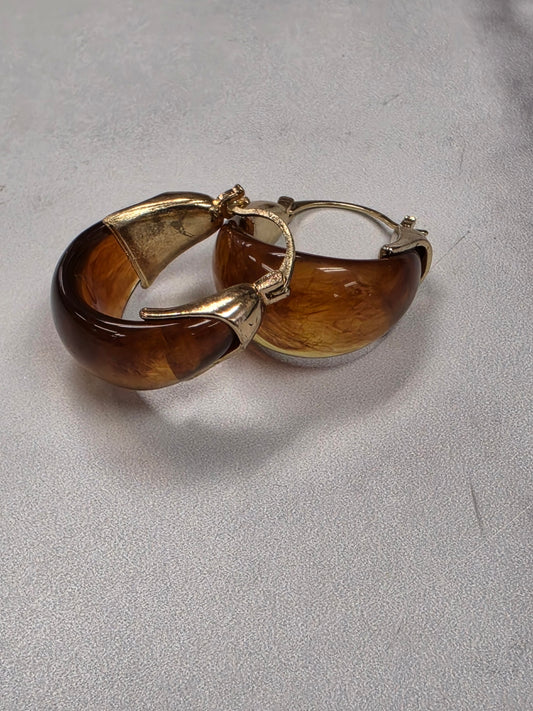 Lizzie Tortoise and Gold Hoops