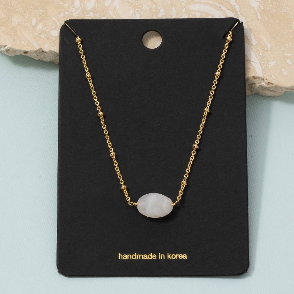 Single Stone Oval Pendant Satellite Chain Necklace: WH
