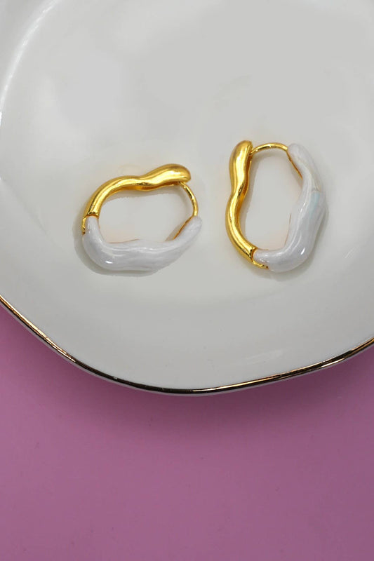 Geometric Oval Shape Epoxy Edge Hoop Earring | Off White