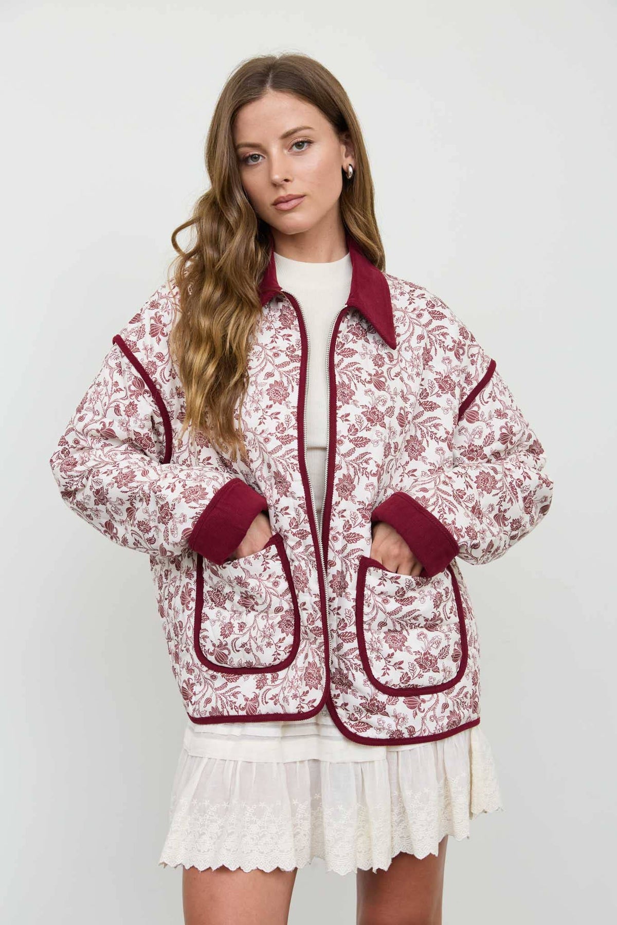 Floral Toile Collared Zip-up Quilted Jacket: Burgundy