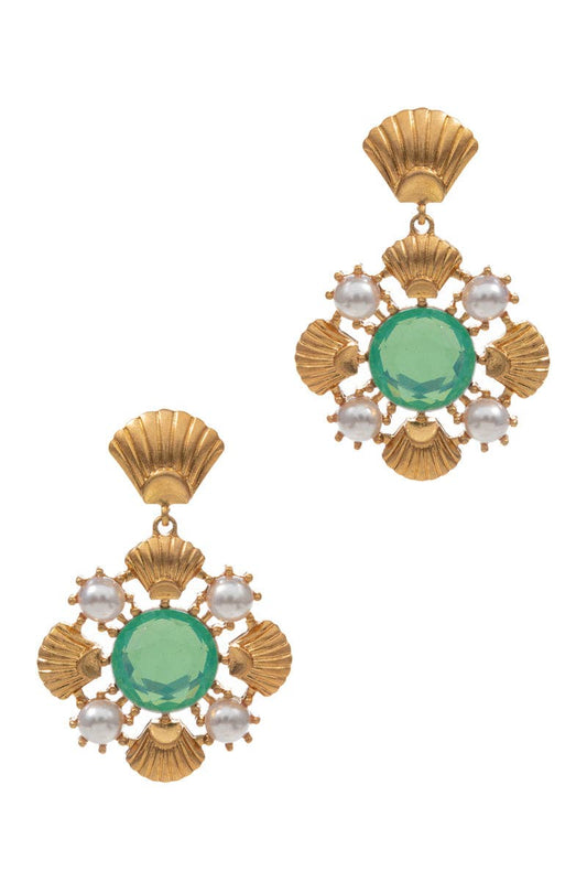 Flower With Shell Shaped With Pearl Post Earrings: GRN / ONE