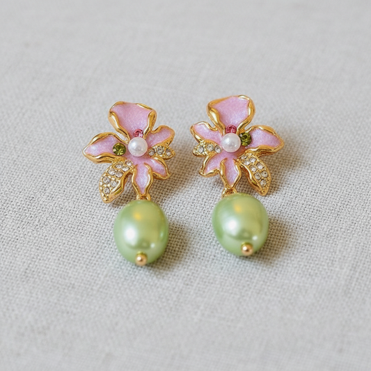 Vintage Teardrop Pearl Earrings