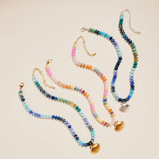17 Inch Marbled Beaded Shell Pendant Necklace: Gold/Blue / ONE
