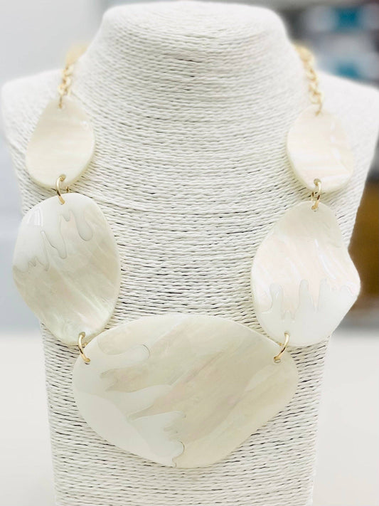 CHIC - Summer Splatter Necklace (ivory)