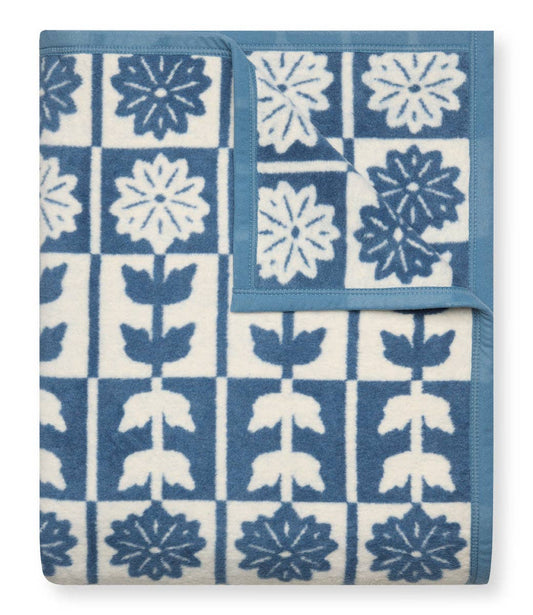 Floral Quilt Cornflower Blanket: Original