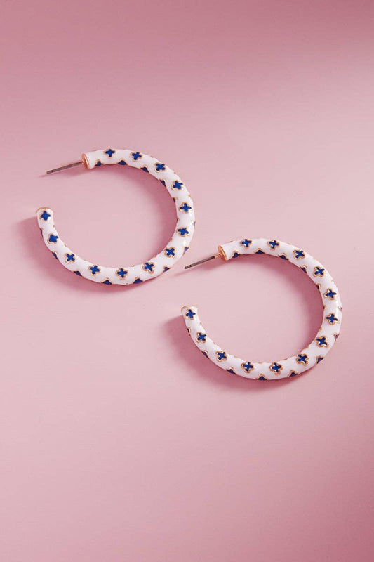 Clover Pattern Color Enamel Post Pin Hoop Earrings: WHTBL / ONE