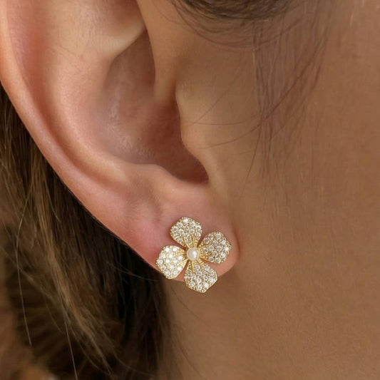 Cz Pave Flower Pearl Center Stud Earrings: GDCRY