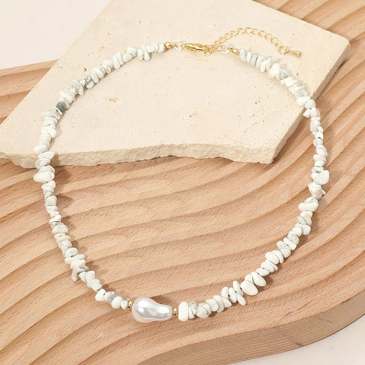 Organic Shaped Pearl Accent Semi Precious Pebble Stone Beaded Choker Necklace in Gold & Howlite