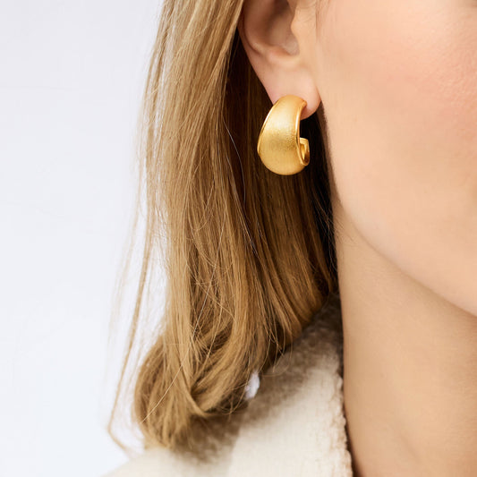 Cobblestone Statement Hoop in Gold