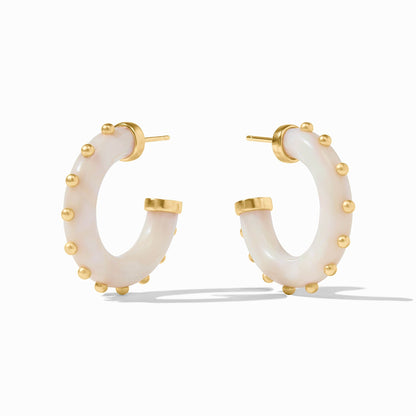 Colette Hoop in Alabaster