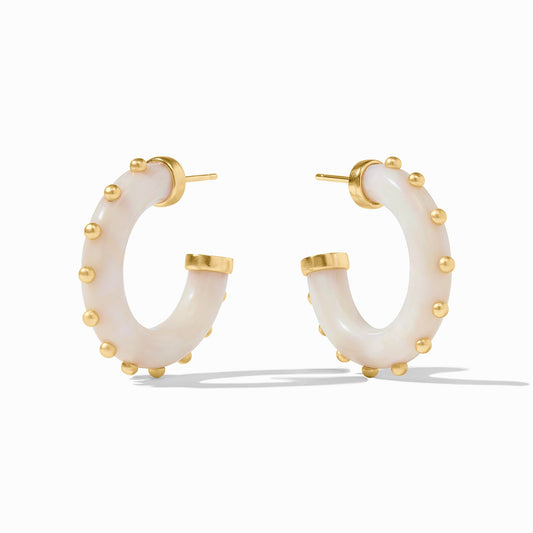 Colette Hoop in Alabaster