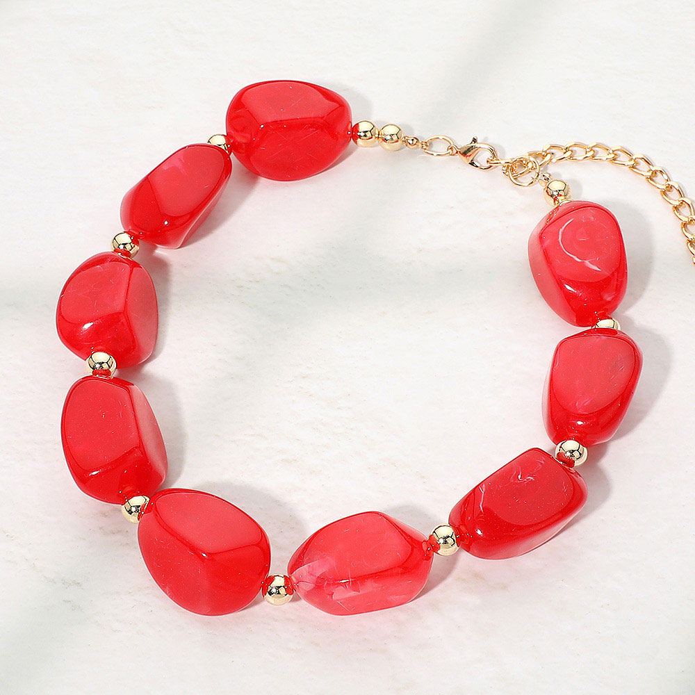 Chunky Resin Pebble Beaded Necklace in Red