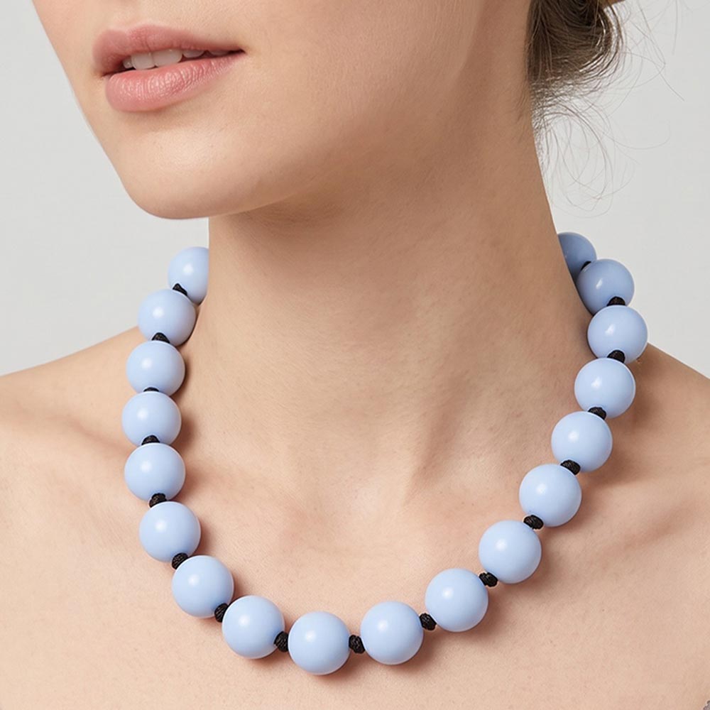SECRET BOX_Chunky Round Beaded Statement Necklace in Blue