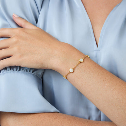 Valencia Delicate Bracelet in Mother of Pearl