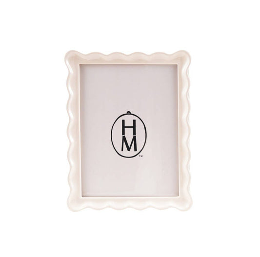 Pink Resin Scalloped Photo Picture Frame