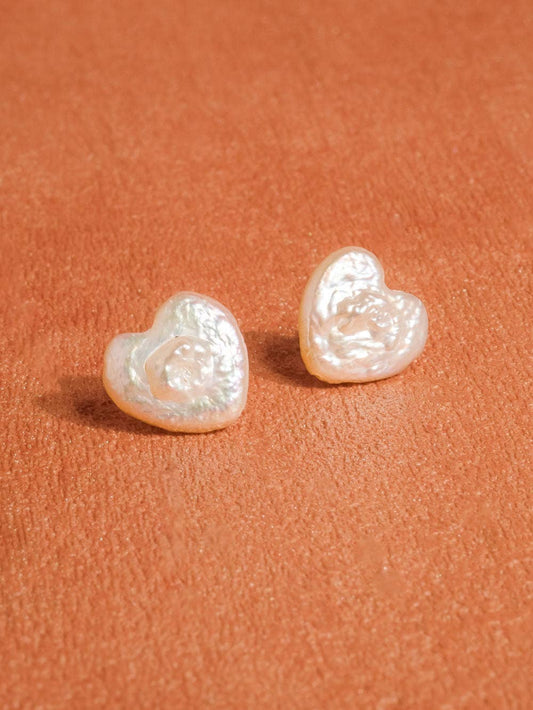 Haydée 18K Gold Freshwater Pearl Heart Stud: White