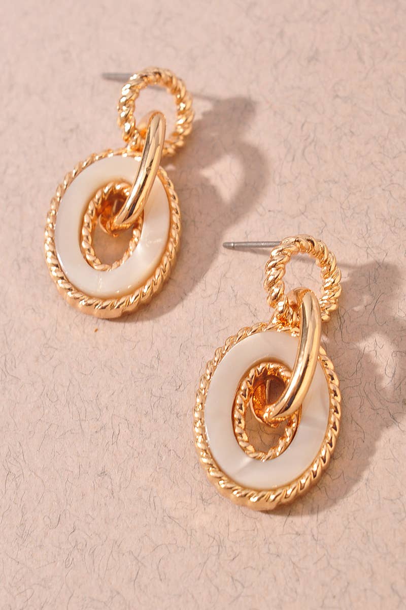 OVAL ACRYLIC EARRINGS: Cream