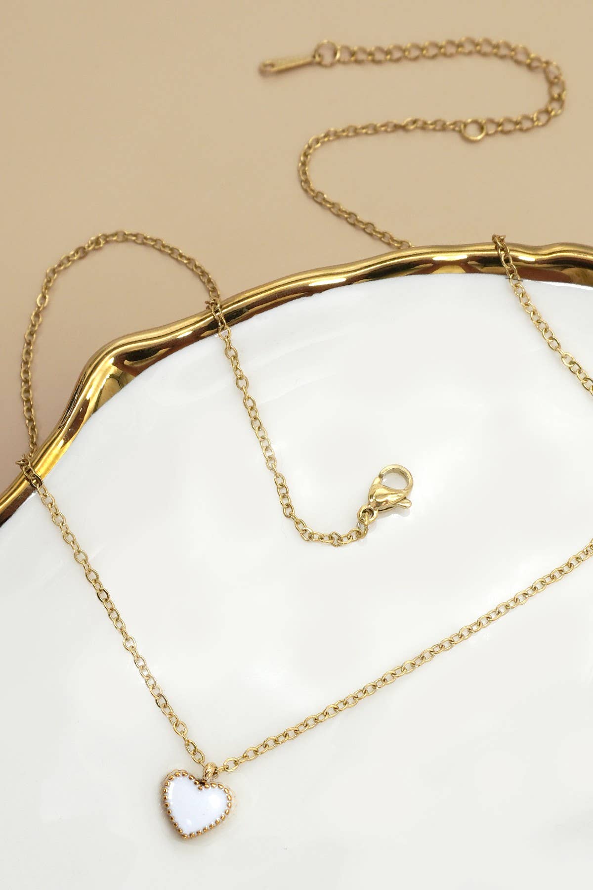 18k Non Tarnish Heart Necklace | White