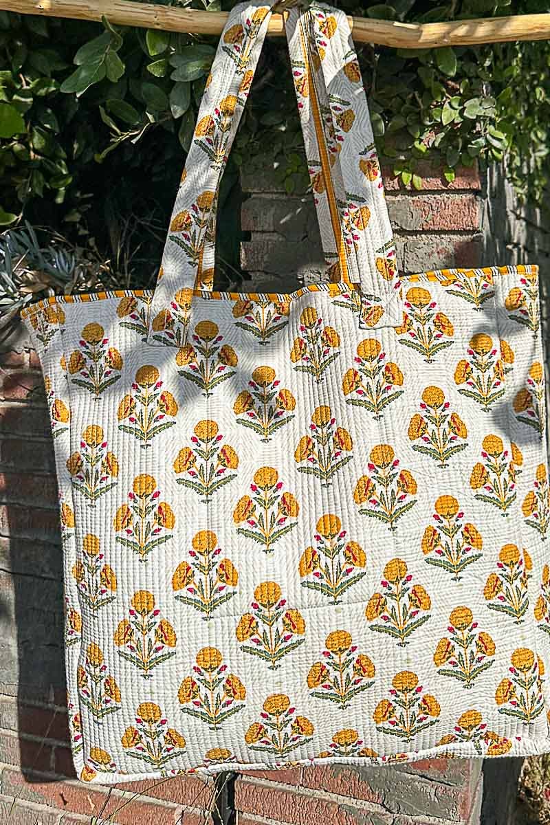 Quilted Textured Woven Printed Jumbo Tote Bag: LEMON FLORAL / OS