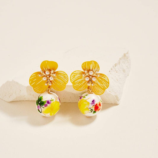 1.25 Inch Floral Ceramic Bead Flower Post Earrings: Gold/Yellow / ONE
