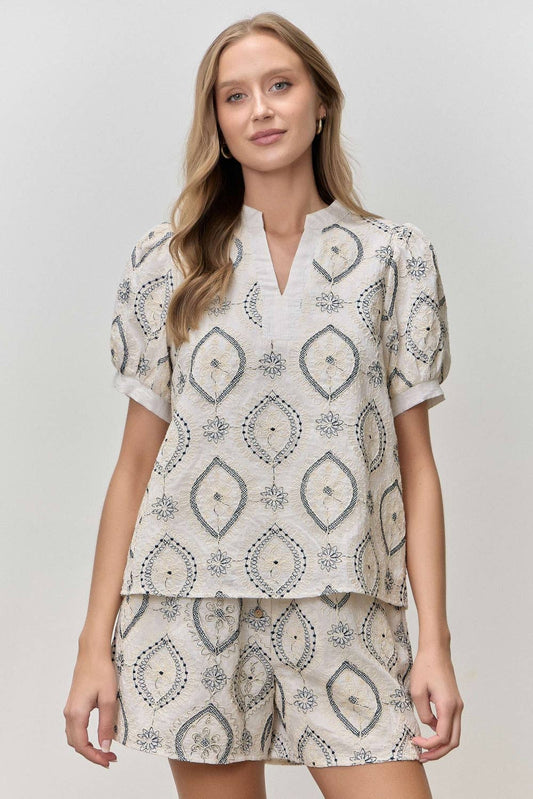 EMBROIDERED WOVEN PUFF SLEEVE TOP: CREAM