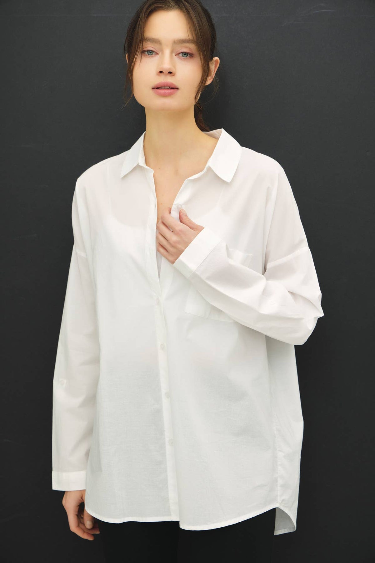 Crisp Oversized Basic Cotton Shirt-Denim: Off-White