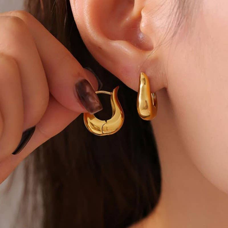 Non Tarnish Waterproof U Hoops | Gold