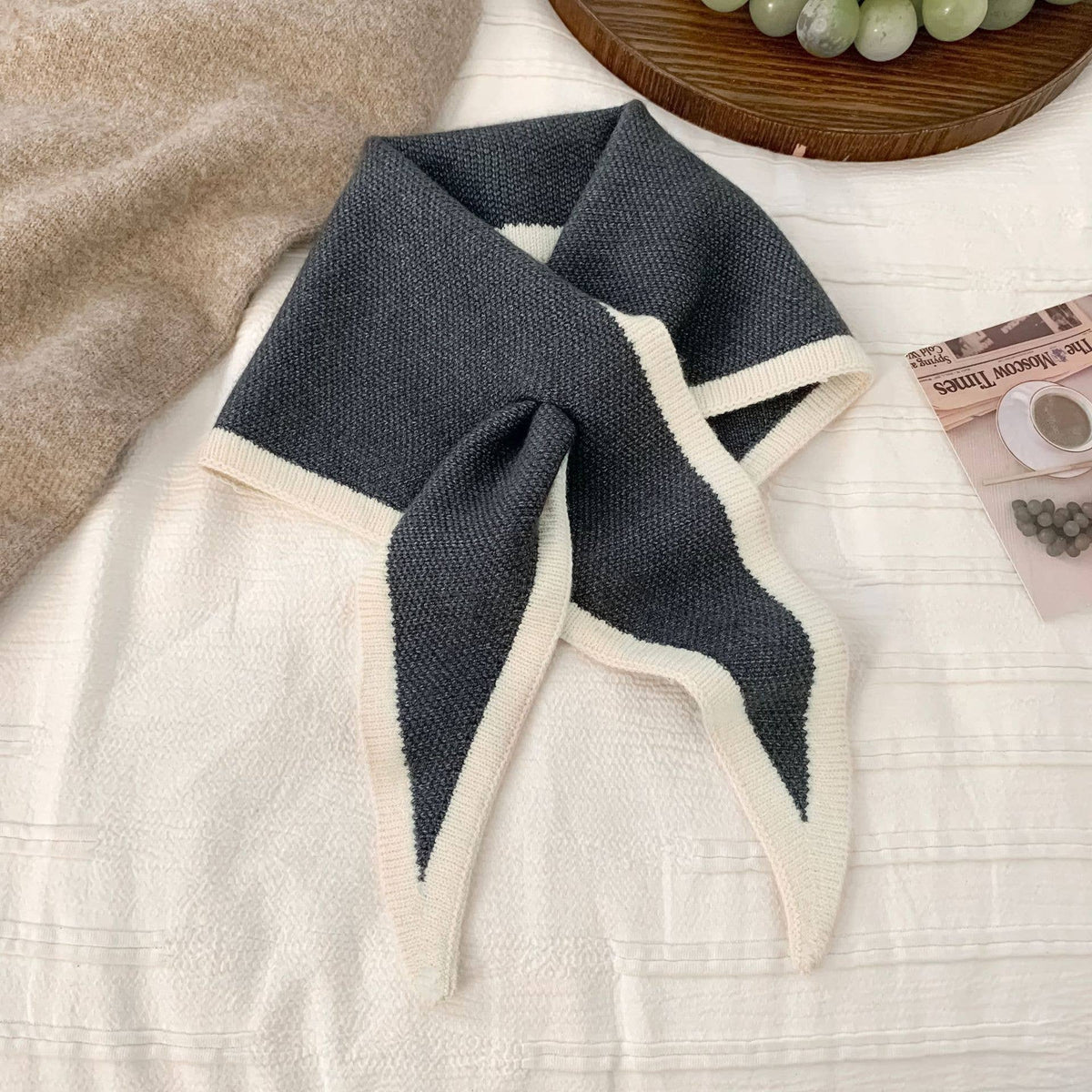 Fashionable Color-Block Triangle Cross Scarf: Grey / M