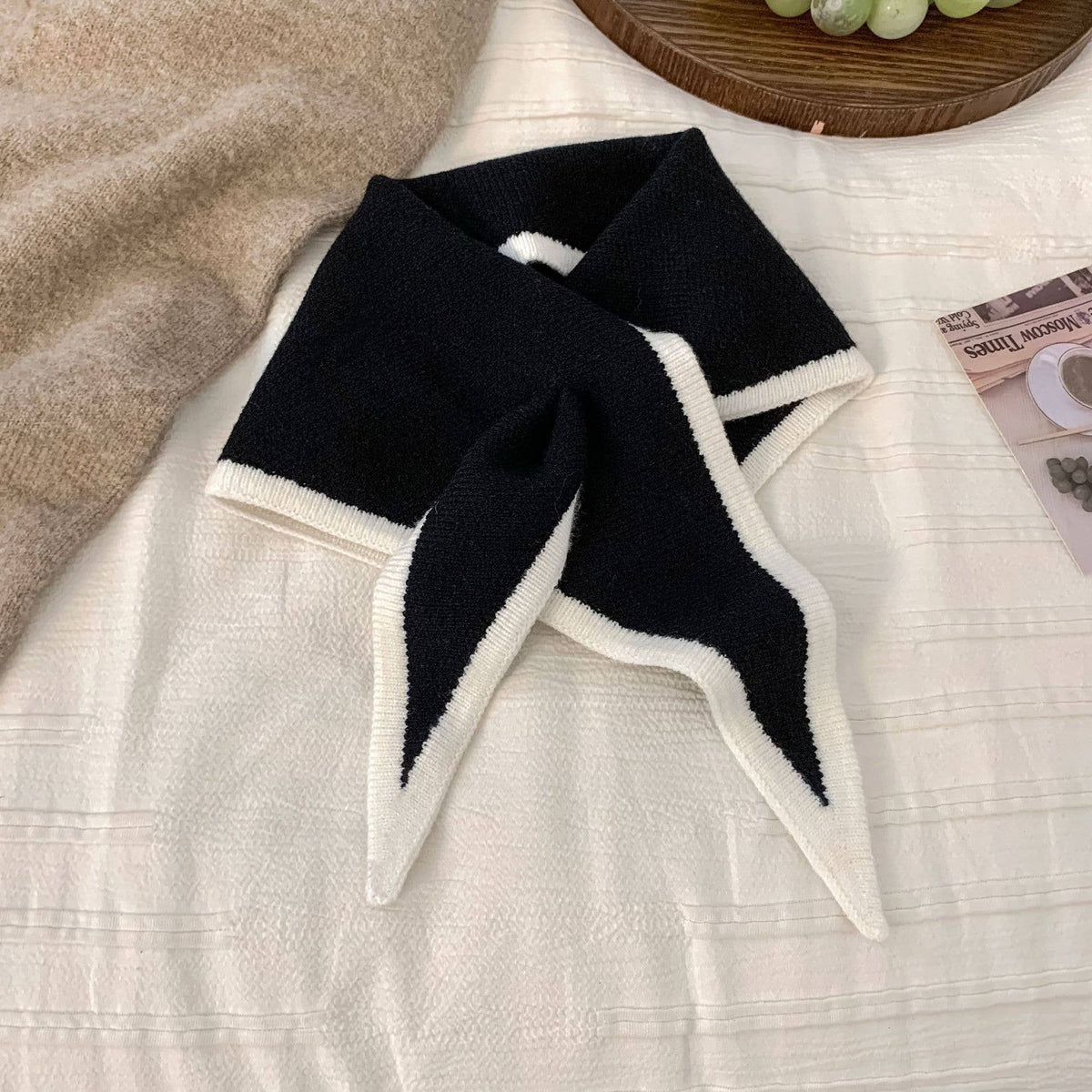 Fashionable Color-Block Triangle Cross Scarf: Black / M