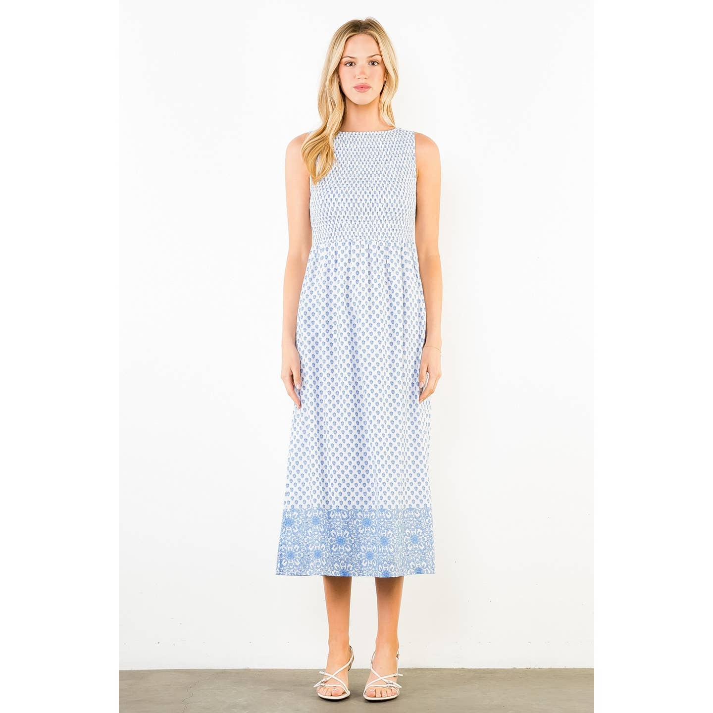 Sleeveless Floral Pattern MIDI Dress in Blue