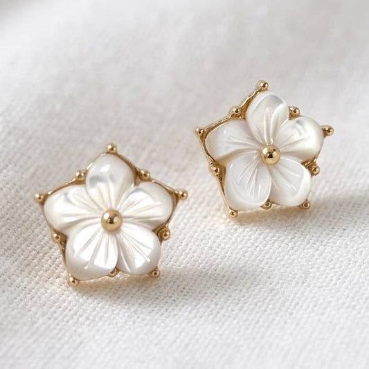 Mother of Pearl Flower Metal Prong Stud Earrings: Gold