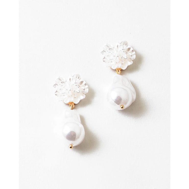 Pearly Dreams Earrings
