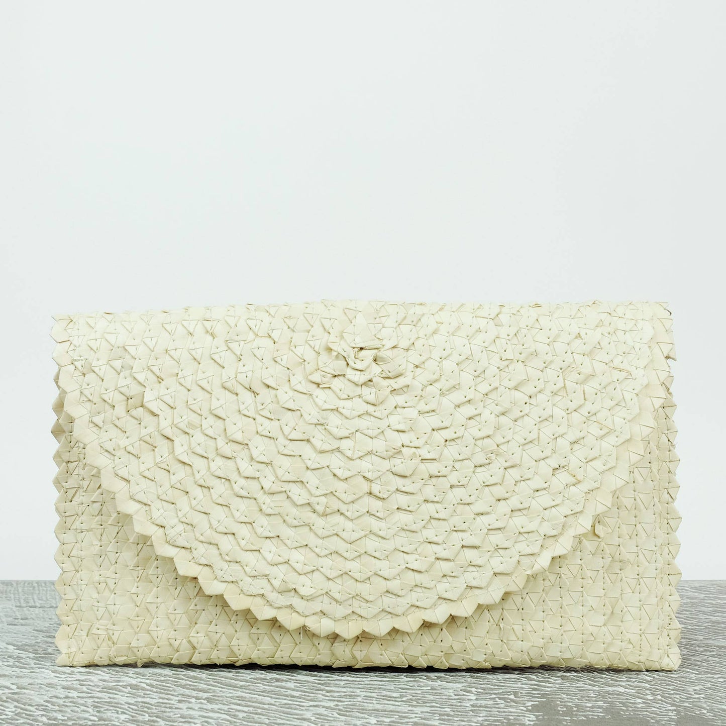 Straw Clutch in Ivory