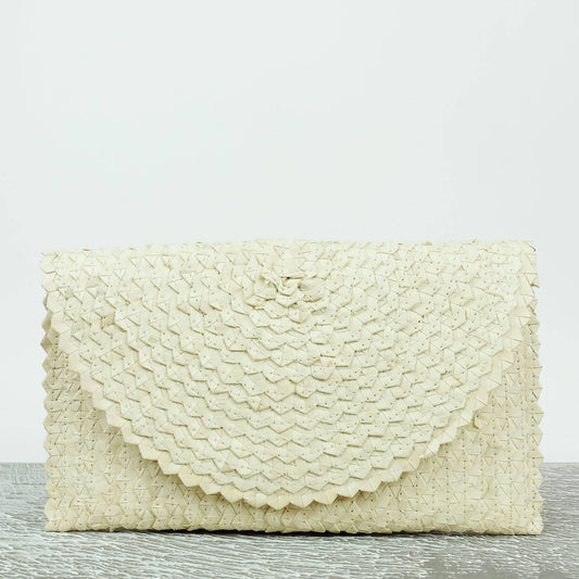 Straw Clutch in Ivory
